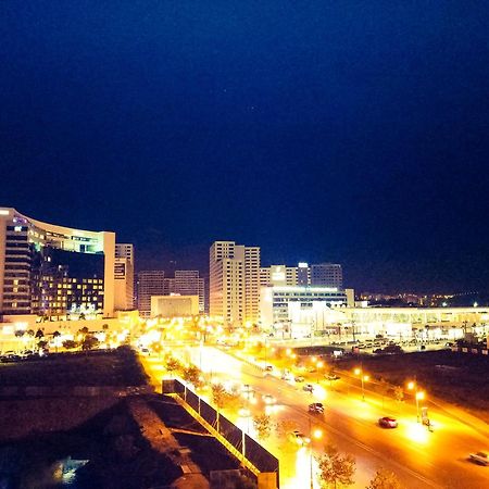 Moderne Appartement Au Plein Centre-Ville En Face Hilton & La Gare De Train Tgv Avec Climatisation Tanger Exterior foto