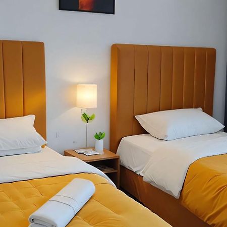 Moderne Appartement Au Plein Centre-Ville En Face Hilton & La Gare De Train Tgv Avec Climatisation Tanger Exterior foto