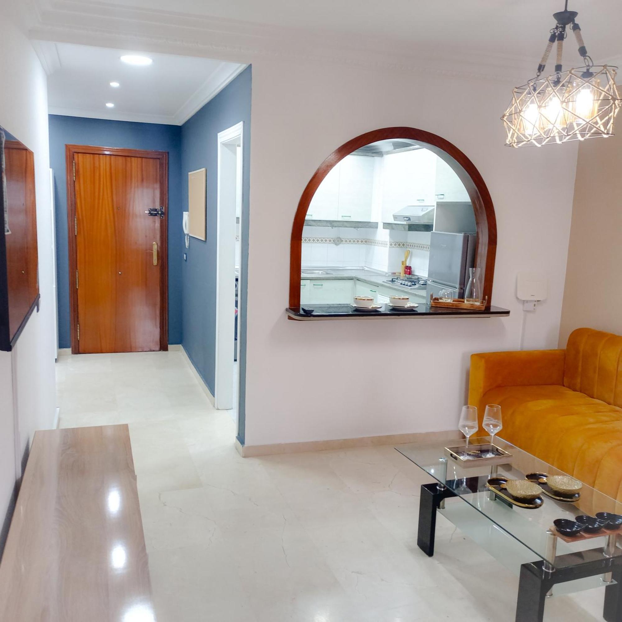 Moderne Appartement Au Plein Centre-Ville En Face Hilton & La Gare De Train Tgv Avec Climatisation Tanger Exterior foto
